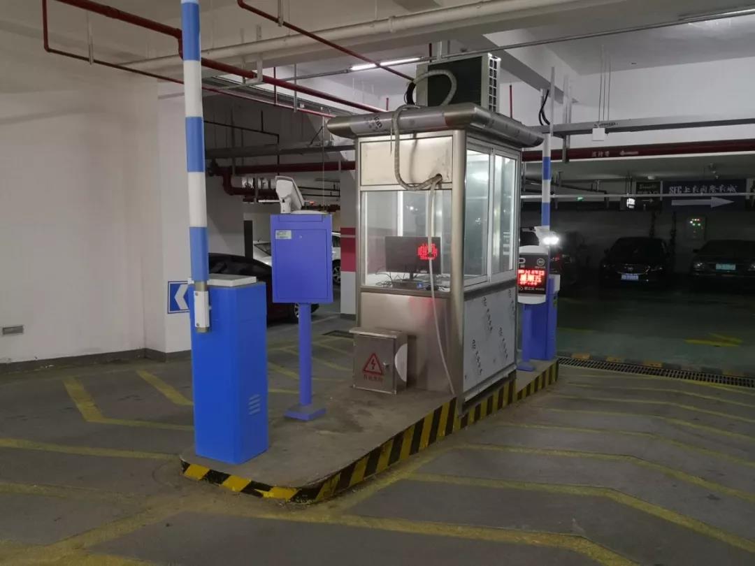 云间新天地停车场